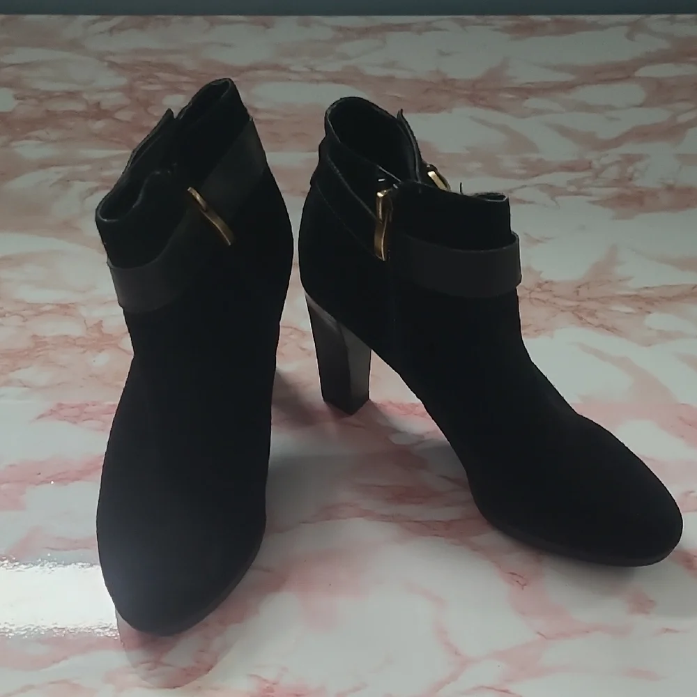 EUC Franco Sarto Idrina Black Suede Ankle Boots Gold Straps Sz 7.5M